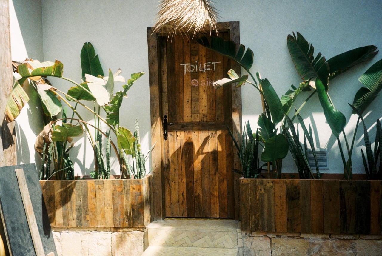 Hotel Blue Waves Surf House Agadir Exterior foto